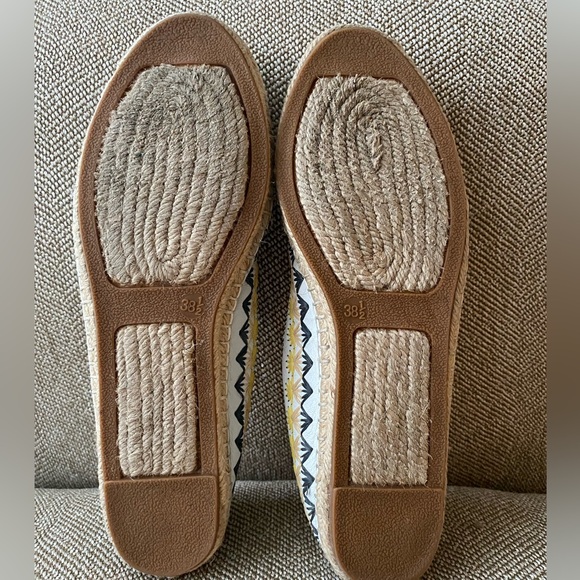 House of Harlow 1960 Kole Espadrilles. Supple Leather w/Embroidered Pattern.38.5 - Picture 9 of 13